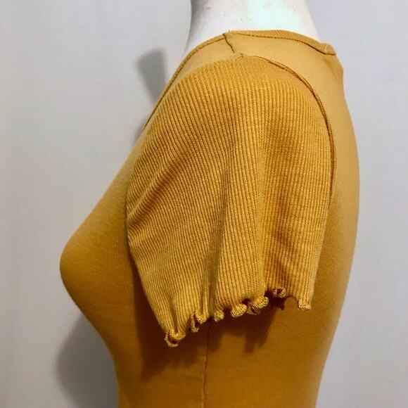 Hippie Rose NWT Cropped Short Sleeves Top Juniors S - Picture 6 of 10